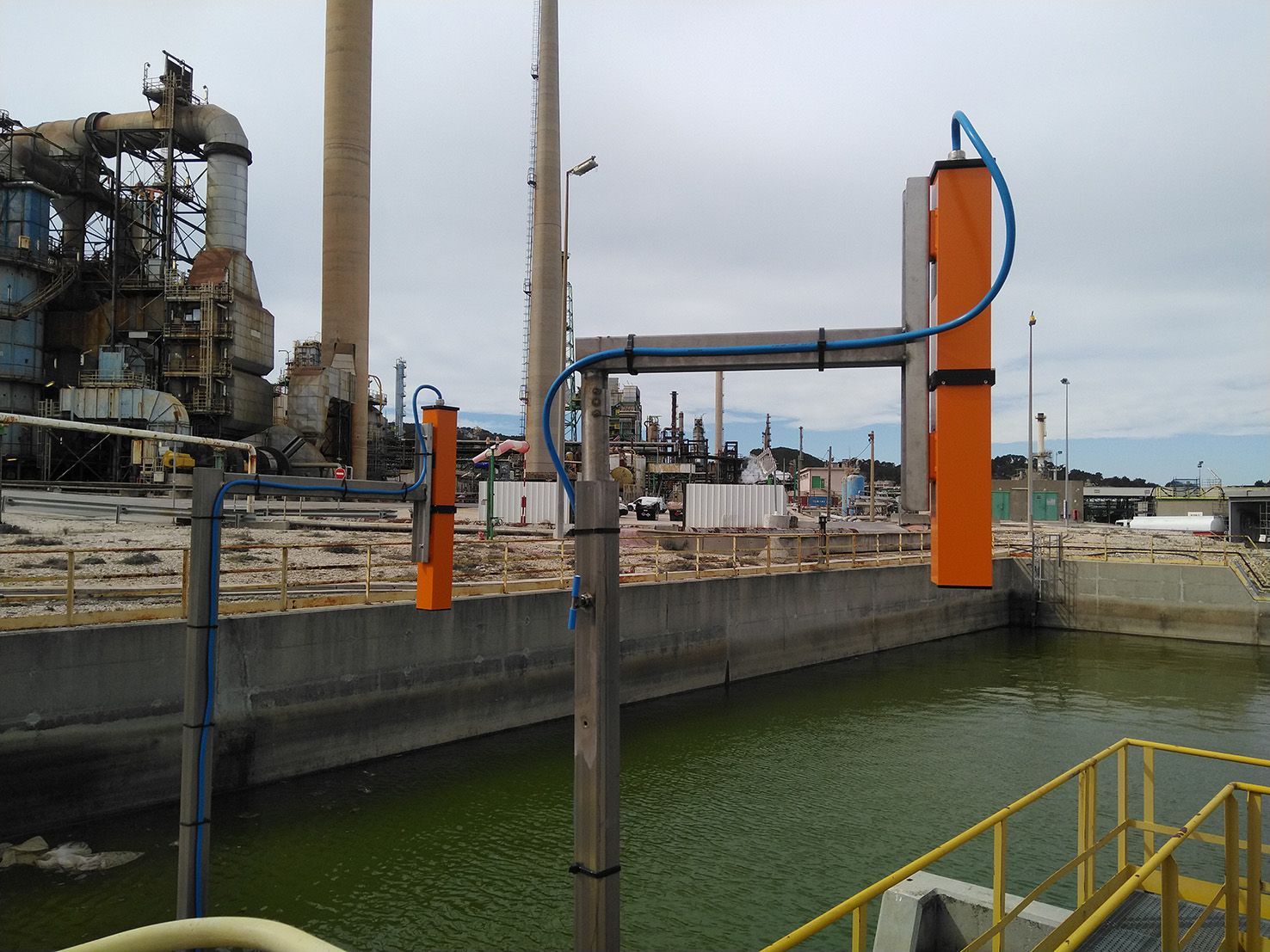 Détecteurs d'hydrocarbures en surface ROW